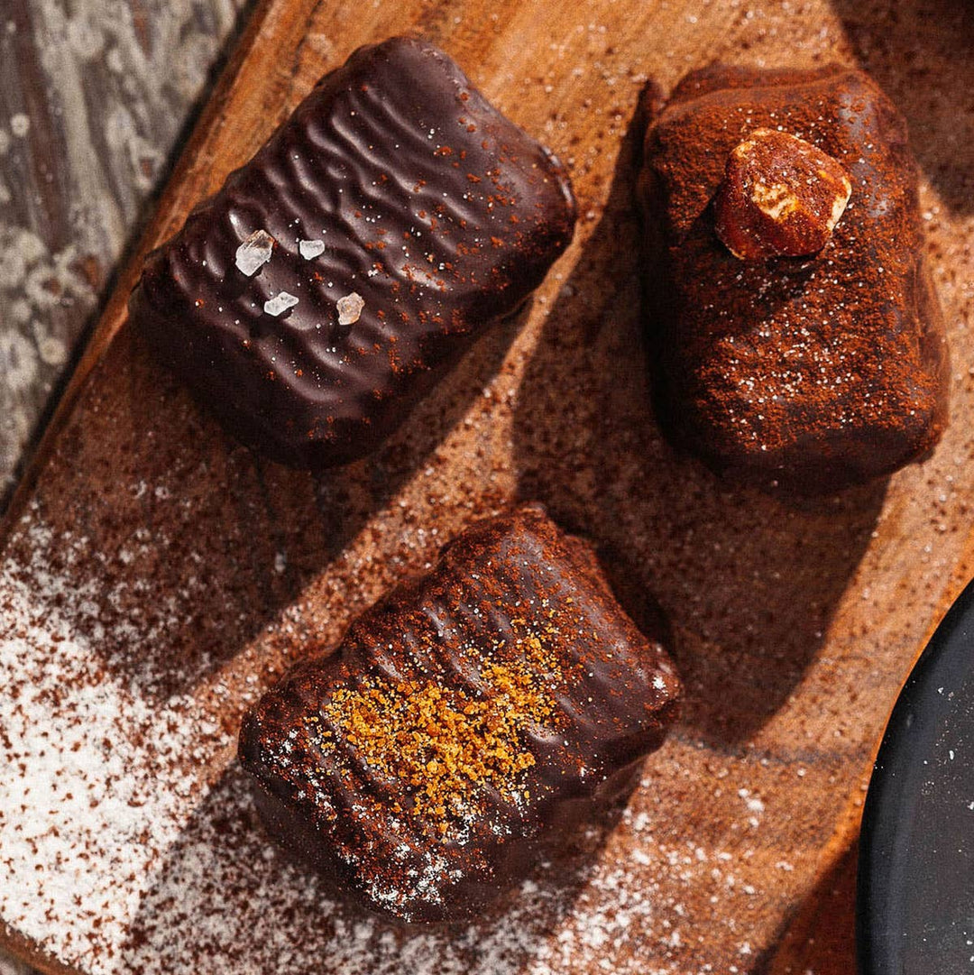 FINE & RAW Mixed Truffles 4-Piece Classic